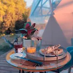 La Peiriere - Evasion En Dome Campsite *